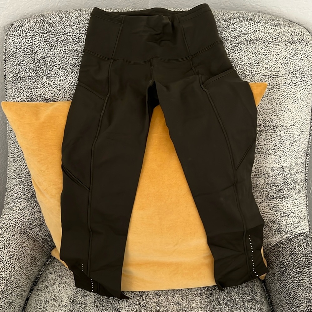 19” Cropped Fast and Free Yoga Pants